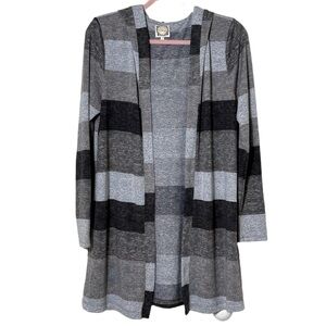 Truself Striped Gray and Black Women's Sweater Sz Medium